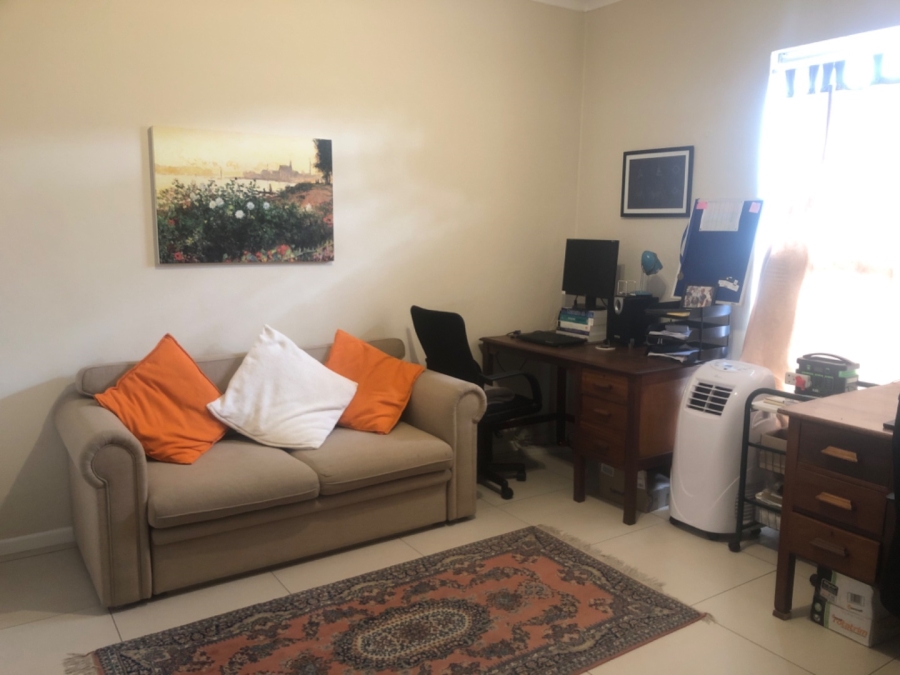 To Let 2 Bedroom Property for Rent in Claremont Western Cape